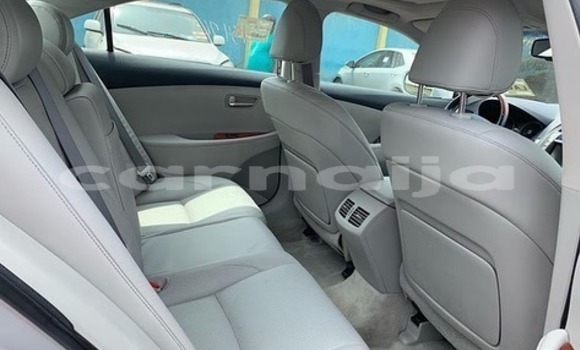 Buy Used Lexus ES Silver Car in Lagos in Lagos State Buy Used Lexus ES Silver Car in Lagos in Lagos State