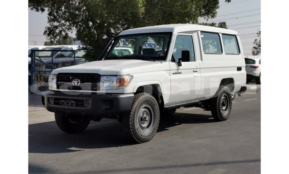 Acheter Import Voiture Toyota Land Cruiser Blanc à Import - Dubai, État d'Abia Acheter Import Voiture Toyota Land Cruiser Blanc à Import - Dubai, État d'Abia