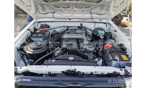 Acheter Import Voiture Toyota Land Cruiser Blanc à Import - Dubai, État d'Abia Acheter Import Voiture Toyota Land Cruiser Blanc à Import - Dubai, État d'Abia