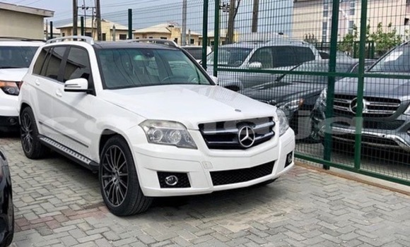 Buy Used Mercedes-Benz GLK–Class White Car in Lagos in Lagos State Buy Used Mercedes-Benz GLK–Class White Car in Lagos in Lagos State