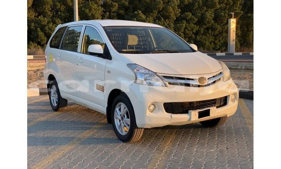 Acheter Import Voiture Toyota Avanza Blanc à Import - Dubai, État d'Abia