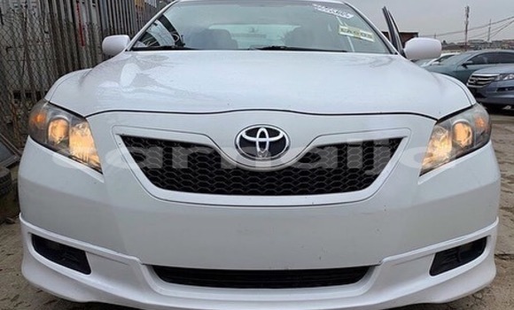 Buy Used Toyota Camry White Car in Lagos in Lagos State Buy Used Toyota Camry White Car in Lagos in Lagos State