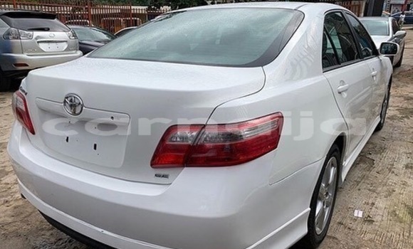 Buy Used Toyota Camry White Car in Lagos in Lagos State Buy Used Toyota Camry White Car in Lagos in Lagos State