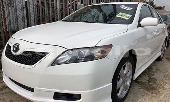 Buy Used Toyota Camry White Car in Lagos in Lagos State Buy Used Toyota Camry White Car in Lagos in Lagos State