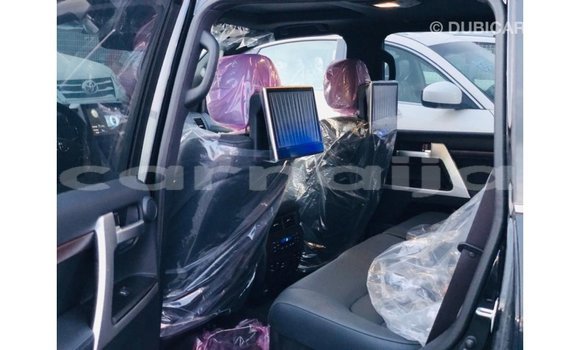 Acheter Import Utilitaire Toyota DA Noir à Import - Dubai, État d'Abia Acheter Import Utilitaire Toyota DA Noir à Import - Dubai, État d'Abia