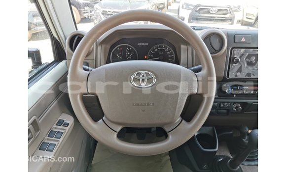 Buy Import Toyota Land Cruiser White Car in Import - Dubai in Abia State Buy Import Toyota Land Cruiser White Car in Import - Dubai in Abia State