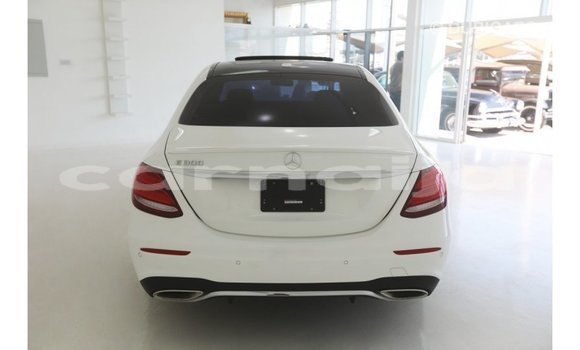 Acheter Import Utilitaire Mercedes‒Benz 1117 Blanc à Import - Dubai, État d'Abia Acheter Import Utilitaire Mercedes‒Benz 1117 Blanc à Import - Dubai, État d'Abia