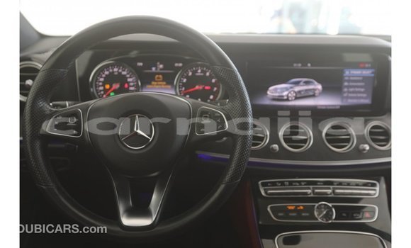 Acheter Import Utilitaire Mercedes‒Benz 1117 Blanc à Import - Dubai, État d'Abia Acheter Import Utilitaire Mercedes‒Benz 1117 Blanc à Import - Dubai, État d'Abia