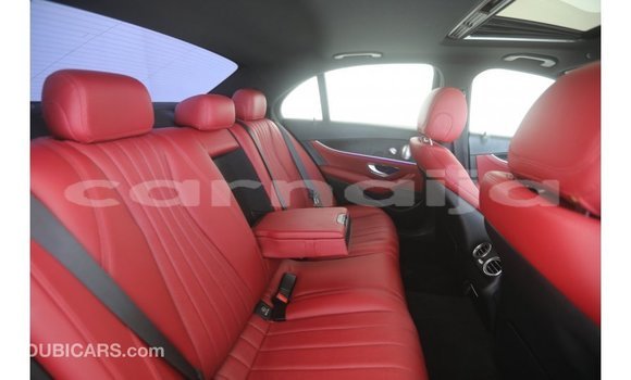 Acheter Import Utilitaire Mercedes‒Benz 1117 Blanc à Import - Dubai, État d'Abia Acheter Import Utilitaire Mercedes‒Benz 1117 Blanc à Import - Dubai, État d'Abia