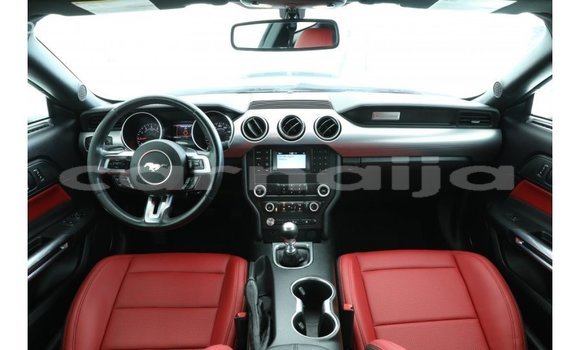 Acheter Import Voiture Ford Mustang Blanc à Import - Dubai, État d'Abia Acheter Import Voiture Ford Mustang Blanc à Import - Dubai, État d'Abia