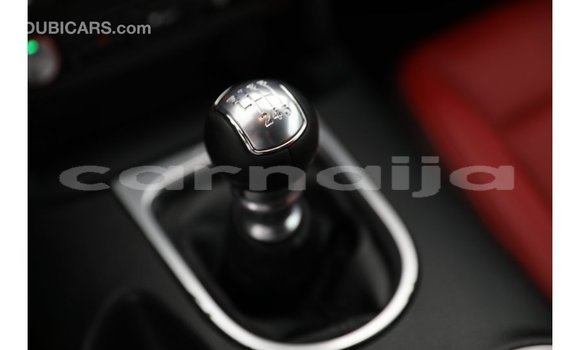 Acheter Import Voiture Ford Mustang Blanc à Import - Dubai, État d'Abia Acheter Import Voiture Ford Mustang Blanc à Import - Dubai, État d'Abia