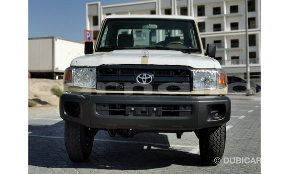 Buy Import Toyota Land Cruiser Beige Car in Import - Dubai in Abia State Buy Import Toyota Land Cruiser Beige Car in Import - Dubai in Abia State