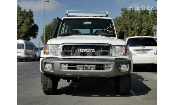 Buy Import Toyota Land Cruiser White Car in Import - Dubai in Abia State Buy Import Toyota Land Cruiser White Car in Import - Dubai in Abia State
