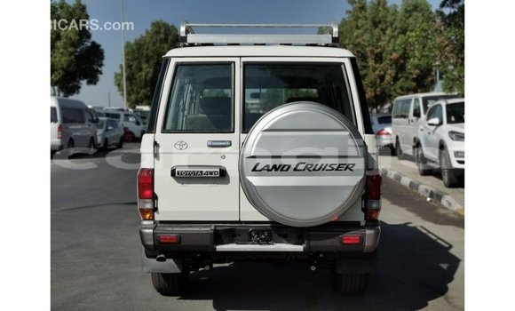 Buy Import Toyota Land Cruiser White Car in Import - Dubai in Abia State Buy Import Toyota Land Cruiser White Car in Import - Dubai in Abia State