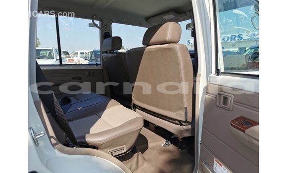 Buy Import Toyota Land Cruiser White Car in Import - Dubai in Abia State Buy Import Toyota Land Cruiser White Car in Import - Dubai in Abia State