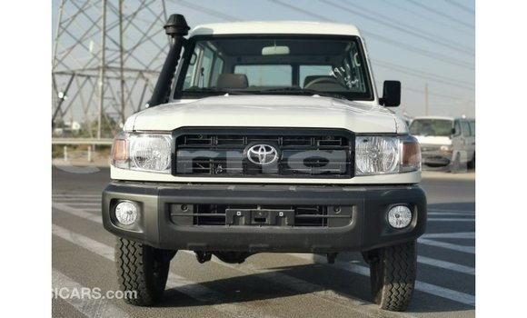 Buy Import Toyota Land Cruiser White Car in Import - Dubai in Abia State Buy Import Toyota Land Cruiser White Car in Import - Dubai in Abia State