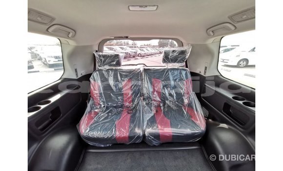 Acheter Import Voiture Toyota Land Cruiser Noir à Import - Dubai, État d'Abia Acheter Import Voiture Toyota Land Cruiser Noir à Import - Dubai, État d'Abia