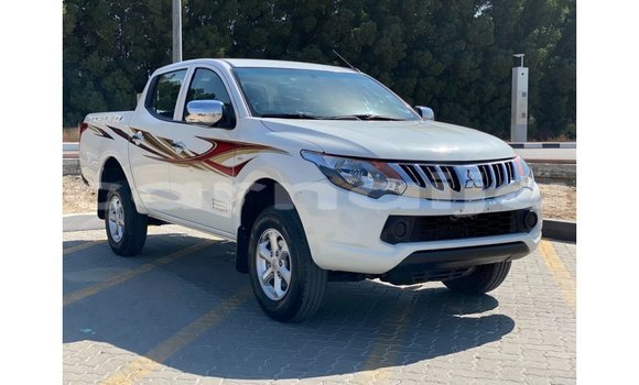 Buy Import Mitsubishi L200 White Car in Import - Dubai in Abia State