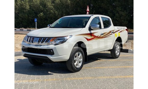 Buy Import Mitsubishi L200 White Car in Import - Dubai in Abia State Buy Import Mitsubishi L200 White Car in Import - Dubai in Abia State