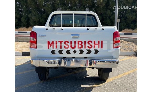 Buy Import Mitsubishi L200 White Car in Import - Dubai in Abia State Buy Import Mitsubishi L200 White Car in Import - Dubai in Abia State