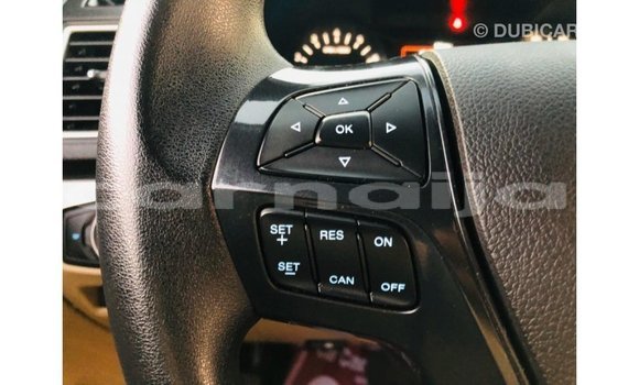 Acheter Import Voiture Ford Explorer Rouge à Import - Dubai, État d'Abia Acheter Import Voiture Ford Explorer Rouge à Import - Dubai, État d'Abia