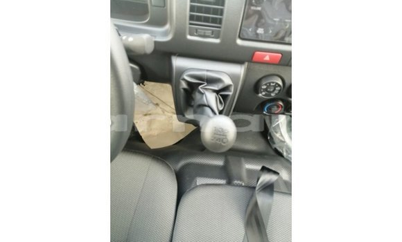 Buy Import Toyota DA White Truck in Import - Dubai in Abia State Buy Import Toyota DA White Truck in Import - Dubai in Abia State