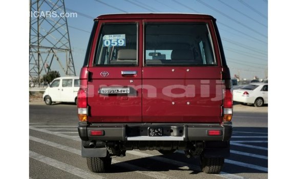 Acheter Import Voiture Toyota Land Cruiser Rouge à Import - Dubai, État d'Abia Acheter Import Voiture Toyota Land Cruiser Rouge à Import - Dubai, État d'Abia