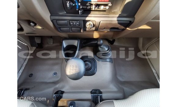 Acheter Import Voiture Toyota Land Cruiser Rouge à Import - Dubai, État d'Abia Acheter Import Voiture Toyota Land Cruiser Rouge à Import - Dubai, État d'Abia