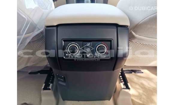 Acheter Import Voiture Toyota Prado Blanc à Import - Dubai, État d'Abia Acheter Import Voiture Toyota Prado Blanc à Import - Dubai, État d'Abia