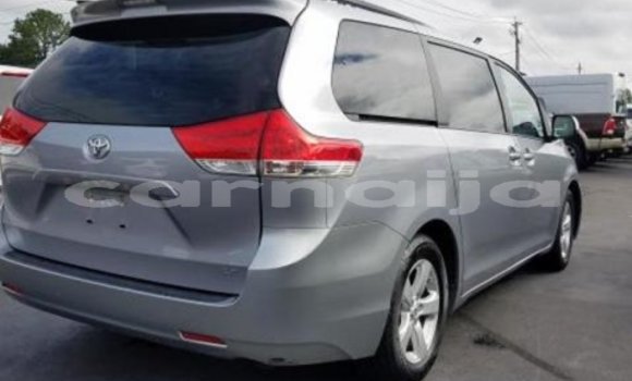 Buy Used Toyota Sienna Silver Car in Zango in Katsina Buy Used Toyota Sienna Silver Car in Zango in Katsina
