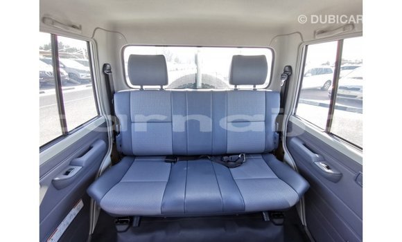 Acheter Import Voiture Toyota Land Cruiser Blanc à Import - Dubai, État d'Abia Acheter Import Voiture Toyota Land Cruiser Blanc à Import - Dubai, État d'Abia