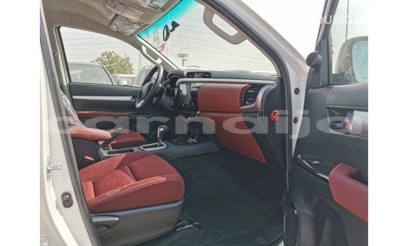 Buy Import Toyota Hilux White Car in Import - Dubai in Abia State Buy Import Toyota Hilux White Car in Import - Dubai in Abia State