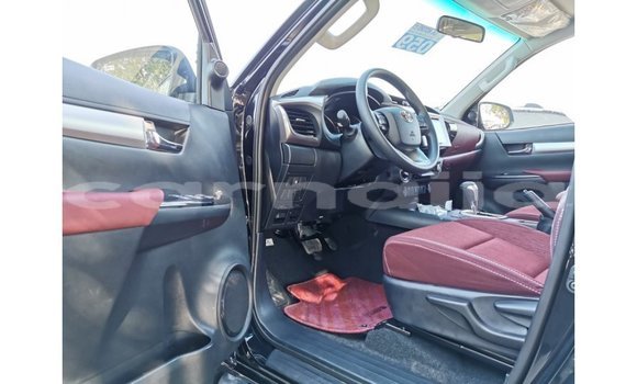 Acheter Import Voiture Toyota Hilux Noir à Import - Dubai, État d'Abia Acheter Import Voiture Toyota Hilux Noir à Import - Dubai, État d'Abia