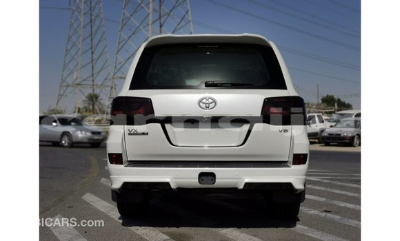 Buy Import Toyota Land Cruiser White Car in Import - Dubai in Abia State Buy Import Toyota Land Cruiser White Car in Import - Dubai in Abia State