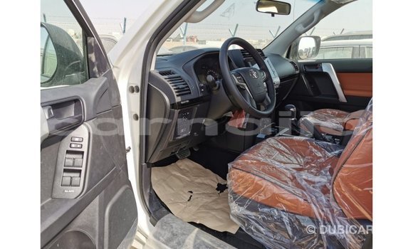 Acheter Import Voiture Toyota Prado Blanc à Import - Dubai, État d'Abia Acheter Import Voiture Toyota Prado Blanc à Import - Dubai, État d'Abia