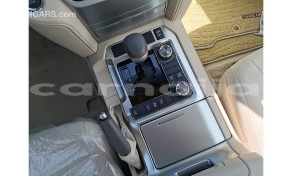 Acheter Import Voiture Toyota Land Cruiser Blanc à Import - Dubai, État d'Abia Acheter Import Voiture Toyota Land Cruiser Blanc à Import - Dubai, État d'Abia