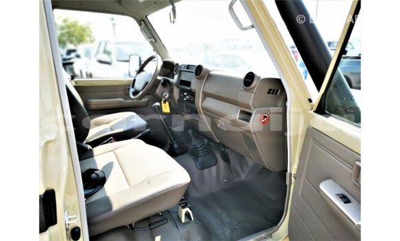 Buy Import Toyota Land Cruiser Beige Car in Import - Dubai in Abia State Buy Import Toyota Land Cruiser Beige Car in Import - Dubai in Abia State