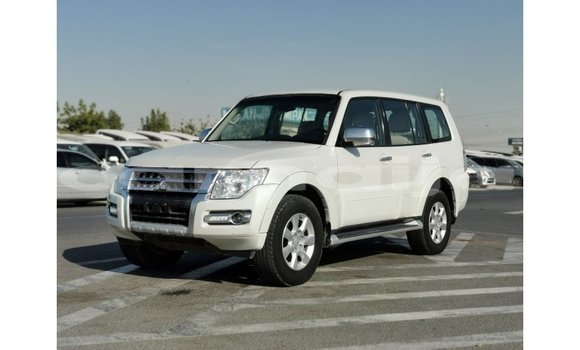 Acheter Import Voiture Mitsubishi Pajero Blanc à Import - Dubai, État d'Abia Acheter Import Voiture Mitsubishi Pajero Blanc à Import - Dubai, État d'Abia
