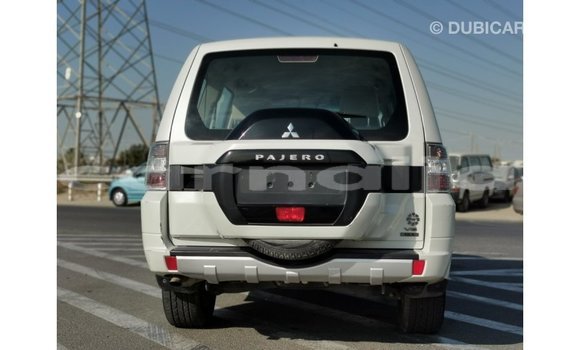 Acheter Import Voiture Mitsubishi Pajero Blanc à Import - Dubai, État d'Abia Acheter Import Voiture Mitsubishi Pajero Blanc à Import - Dubai, État d'Abia