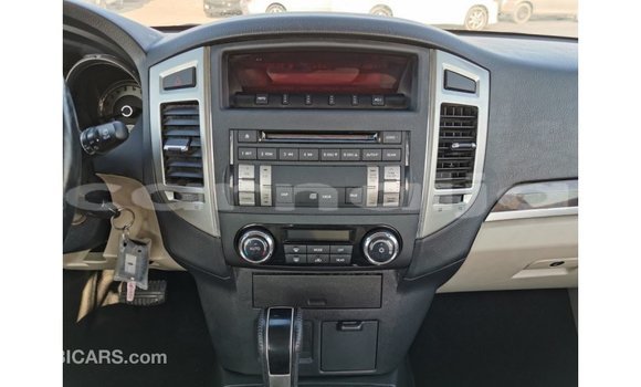 Acheter Import Voiture Mitsubishi Pajero Blanc à Import - Dubai, État d'Abia Acheter Import Voiture Mitsubishi Pajero Blanc à Import - Dubai, État d'Abia