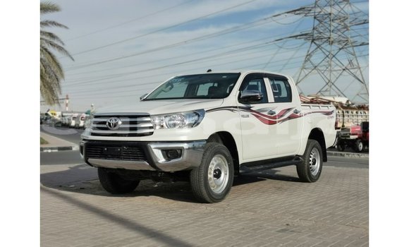 Acheter Import Voiture Toyota Hilux Blanc à Import - Dubai, État d'Abia Acheter Import Voiture Toyota Hilux Blanc à Import - Dubai, État d'Abia