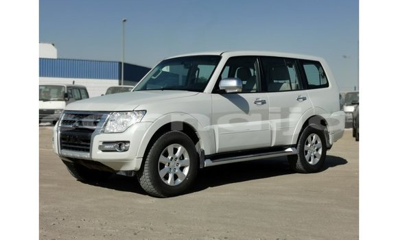 Acheter Import Voiture Mitsubishi Pajero Blanc à Import - Dubai, État d'Abia Acheter Import Voiture Mitsubishi Pajero Blanc à Import - Dubai, État d'Abia
