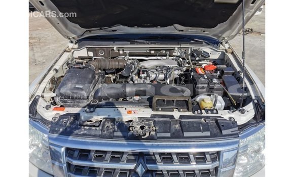 Acheter Import Voiture Mitsubishi Pajero Blanc à Import - Dubai, État d'Abia Acheter Import Voiture Mitsubishi Pajero Blanc à Import - Dubai, État d'Abia