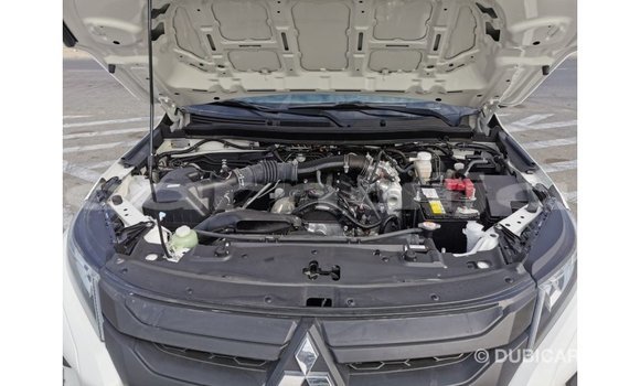 Buy Import Mitsubishi L200 White Car in Import - Dubai in Abia State Buy Import Mitsubishi L200 White Car in Import - Dubai in Abia State