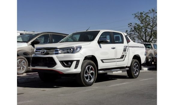 Buy Import Toyota Hilux White Car in Import - Dubai in Abia State Buy Import Toyota Hilux White Car in Import - Dubai in Abia State