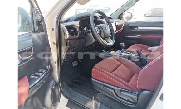 Buy Import Toyota Hilux White Car in Import - Dubai in Abia State Buy Import Toyota Hilux White Car in Import - Dubai in Abia State
