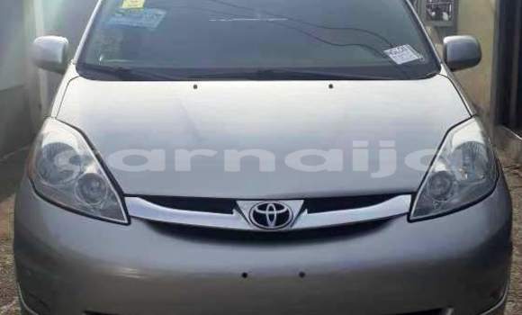 Buy New Toyota Sienna Silver Car in Ipokia in Ogun State