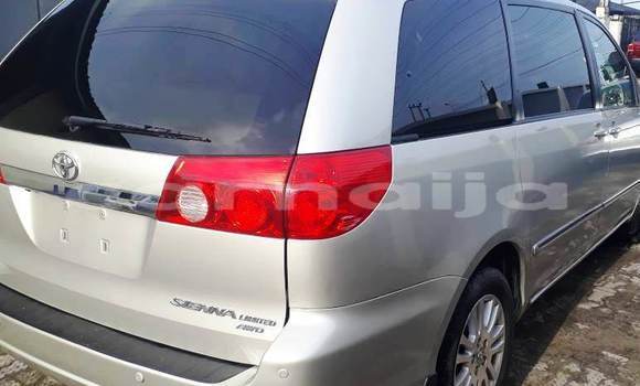 Acheter Neuf Voiture Toyota Sienna Gris à Ipokia, État d'Ogun Acheter Neuf Voiture Toyota Sienna Gris à Ipokia, État d'Ogun