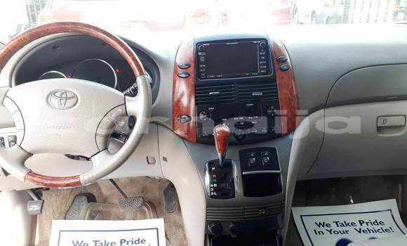 Acheter Neuf Voiture Toyota Sienna Gris à Ipokia, État d'Ogun Acheter Neuf Voiture Toyota Sienna Gris à Ipokia, État d'Ogun