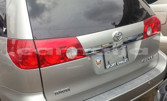 Acheter Neuf Voiture Toyota Sienna Gris à Ipokia, État d'Ogun Acheter Neuf Voiture Toyota Sienna Gris à Ipokia, État d'Ogun